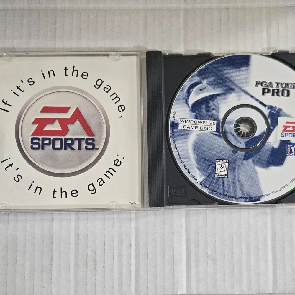 PGA Tour Pro PC Game 1997 Windows 95 EA Sports Vintage Golf Big Box Style (CIB)